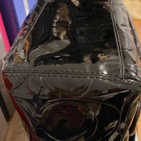 Preloved Coach Embossed Patent Leather Madison Tote - Picture 4 of 13